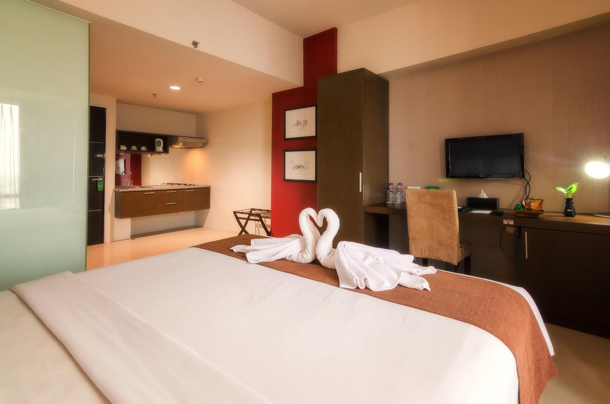 The Square Surabaya Hotel Exterior photo