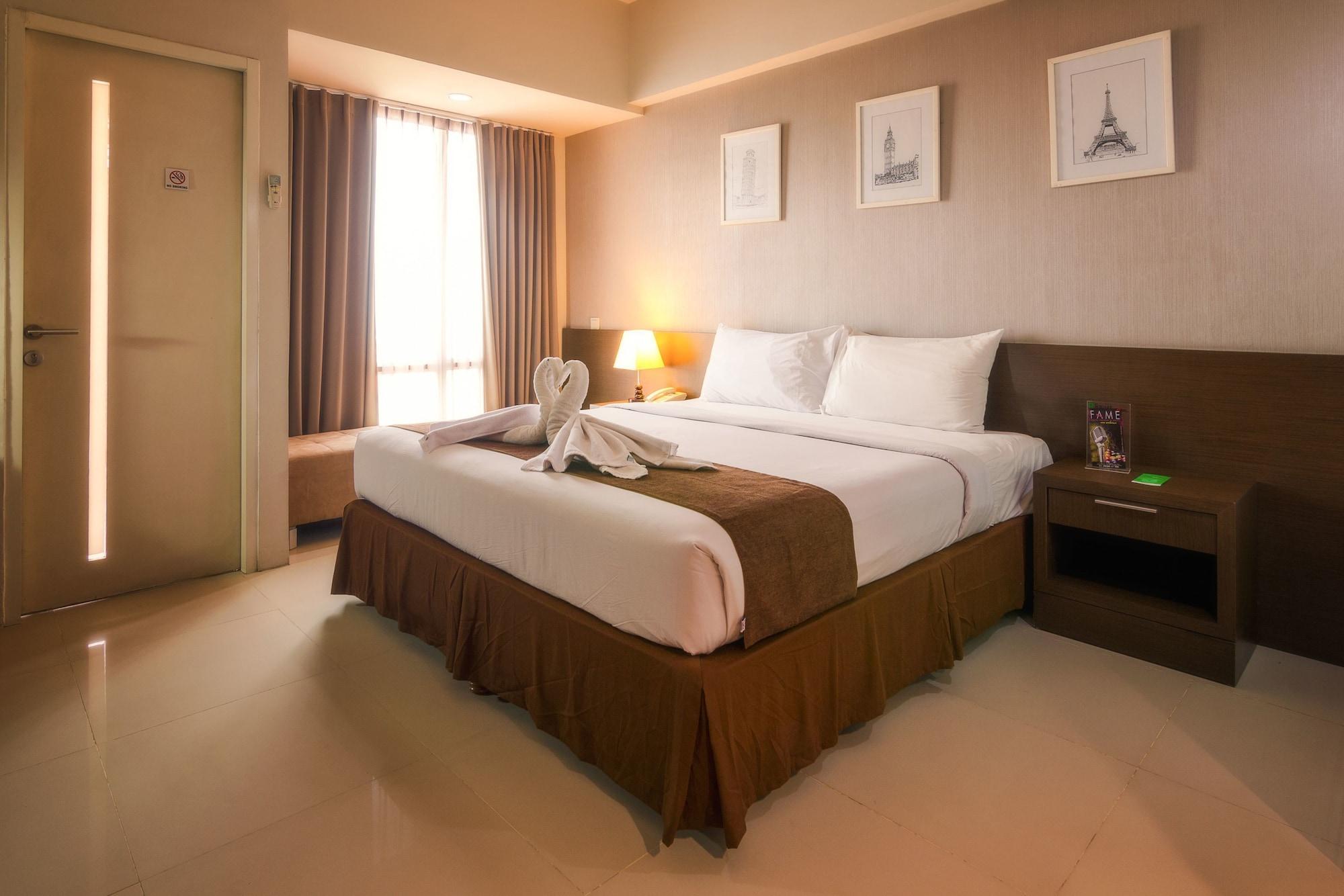 The Square Surabaya Hotel Exterior photo